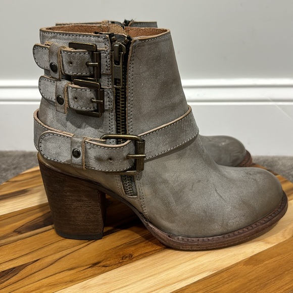 Freebird by Steven Shoes - FREEBIRD BY STEVEN BOLO ICE SIZE 6